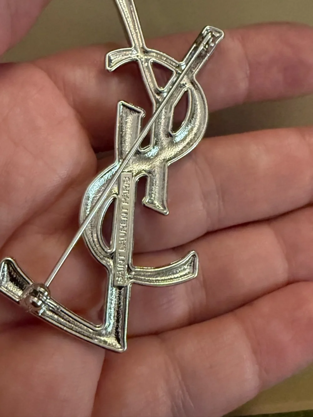 Brand new Saint Laurent brooch YSL Interlocking Logo Silver tone no box - Picture 8 of 8